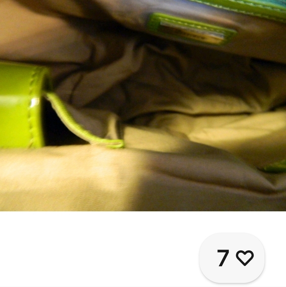 New MAXXIUM GREEN PATENT SHOULDER BAG - Picture 7 of 9